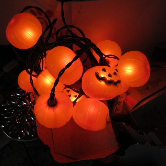 12 light up string along pumpkin lights - Picture 8 of 8